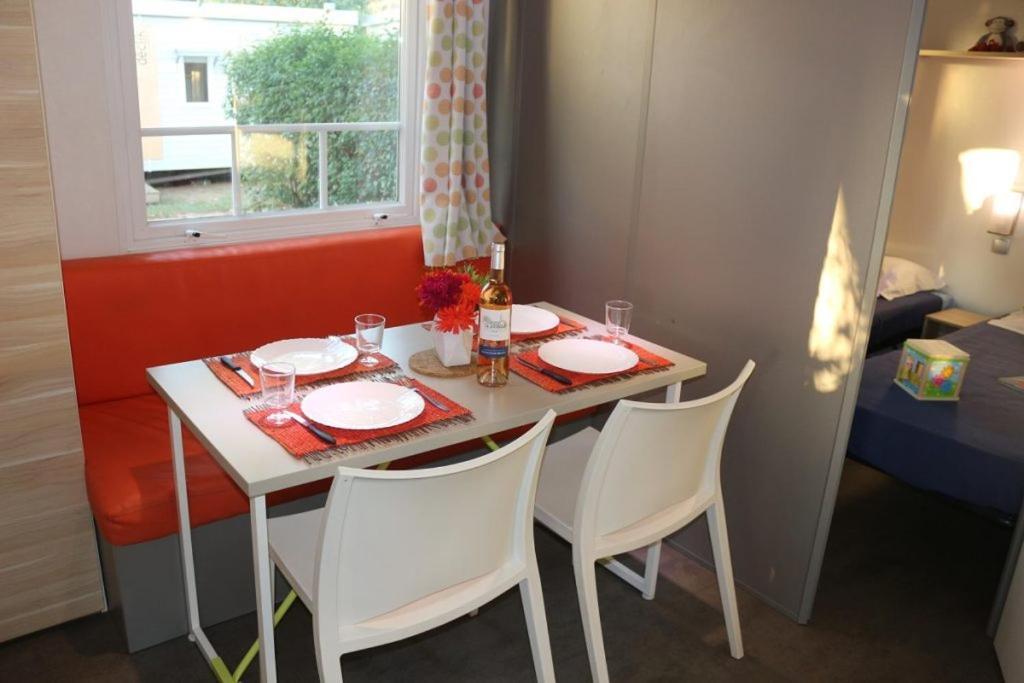 Camping Parc Mogador Sanary-sur-Mer Exterior photo